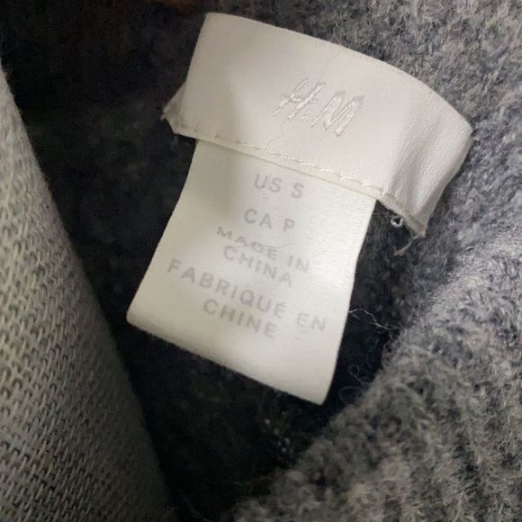 H&M holiday sweater hearts and bling preloved Small - Picture 3 of 7